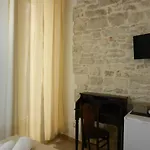 לינה וארוחת בוקר Antico Monastero 4*